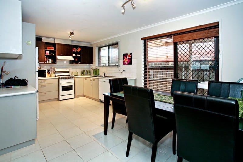 11 Raymond Court, ST ALBANS PARK VIC 3219, St Albans Park - Thumbnail 2