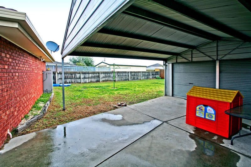 11 Raymond Court, ST ALBANS PARK VIC 3219, St Albans Park - Thumbnail 7