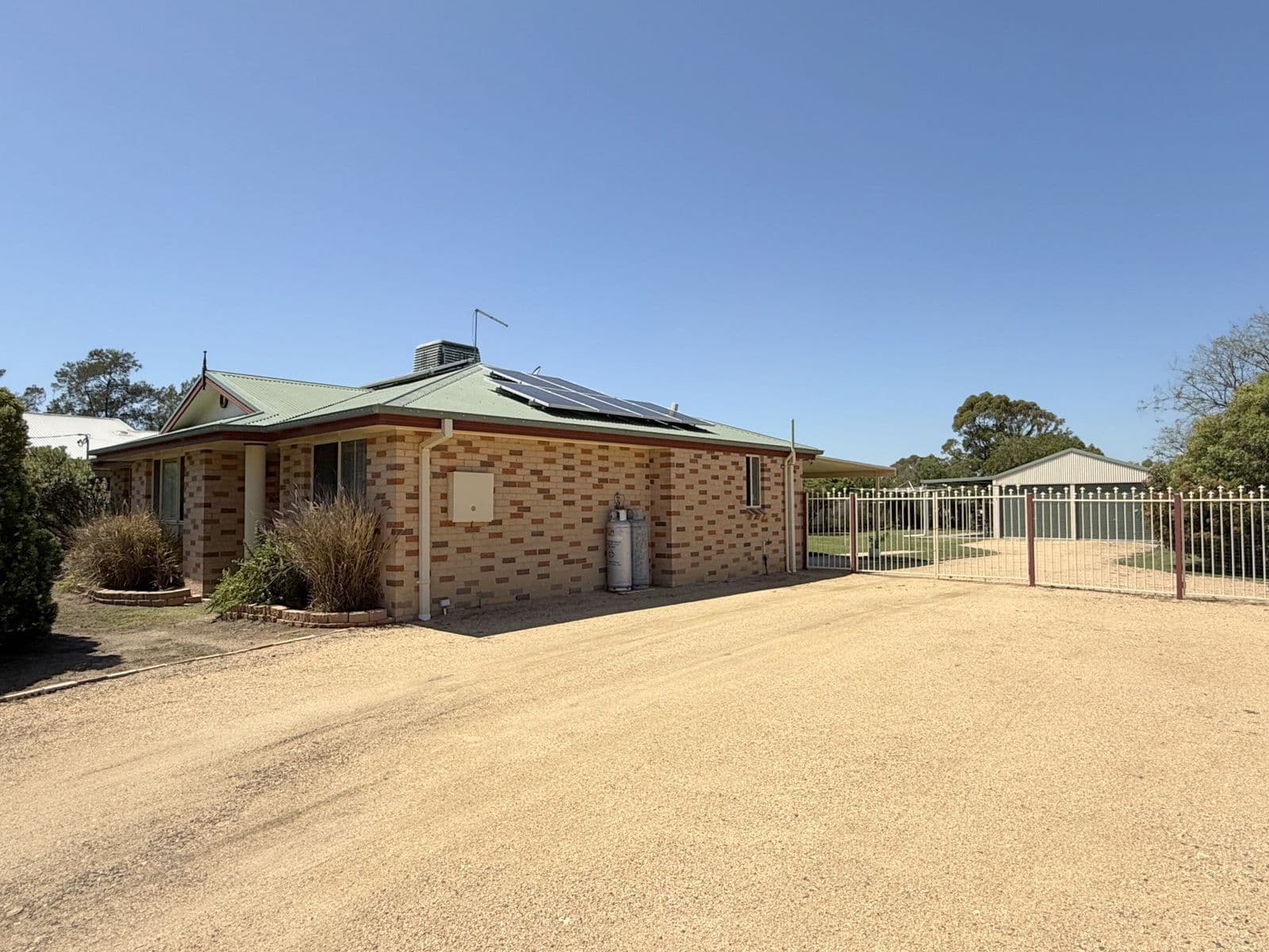 14 Bohenia Crescent, Moree NSW 2400, Moree - Thumbnail 2