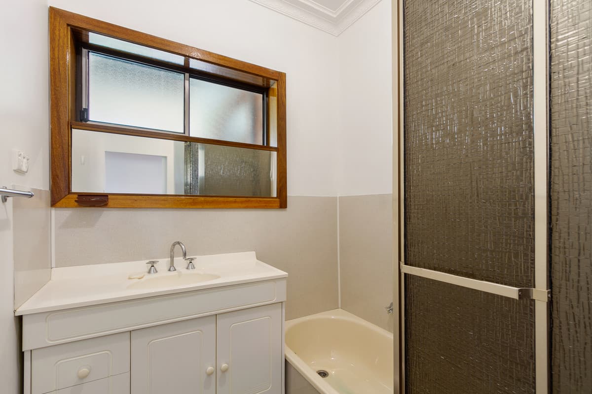 52 Hoyle Street, Morwell VIC 3840, Morwell - Thumbnail 4