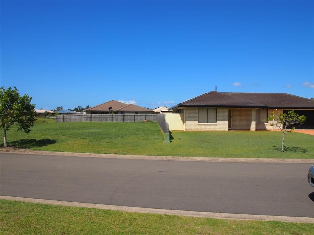 34 Spinnaker Drive, POINT VERNON QLD 4655, Point Vernon - Thumbnail 7