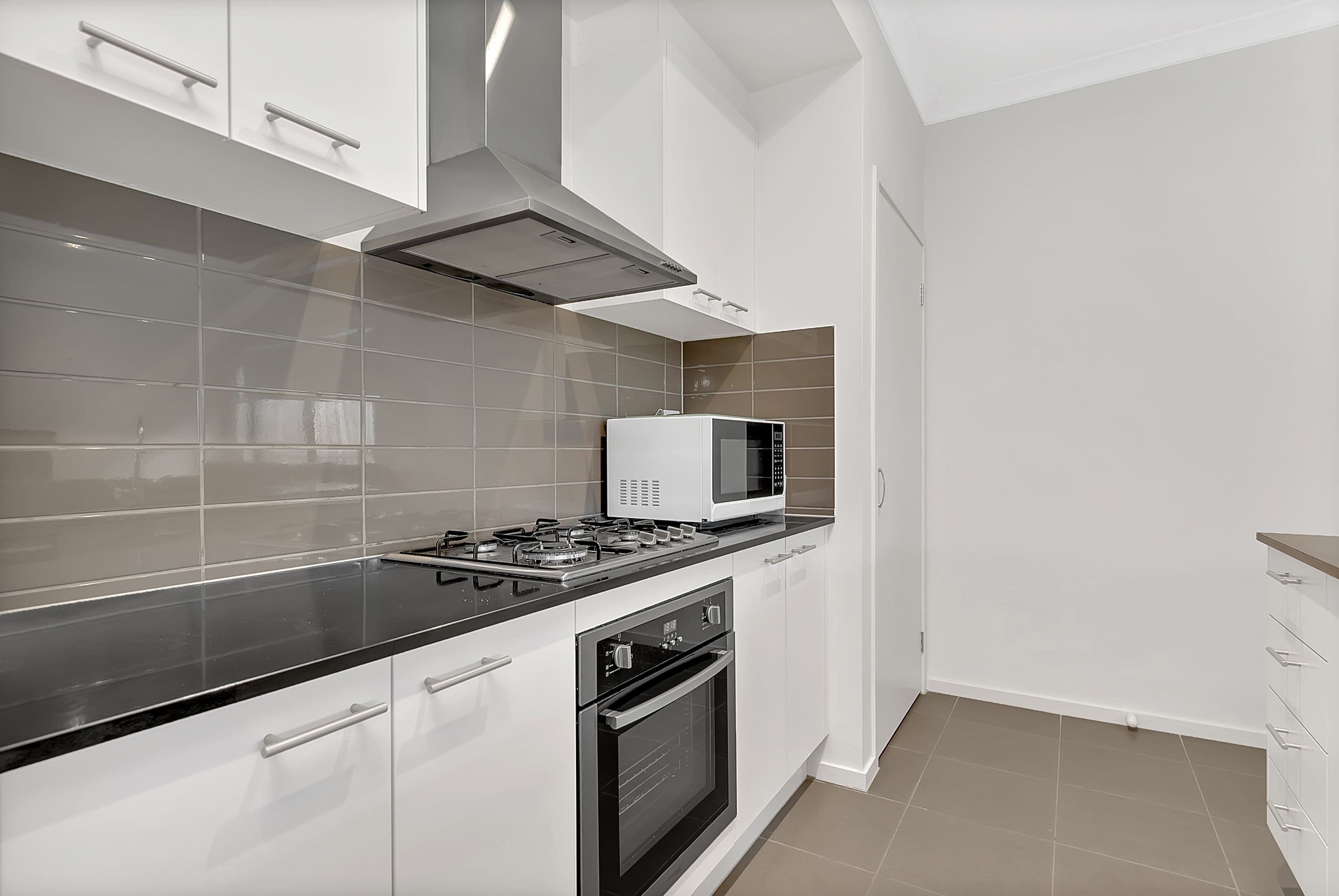 9 Roseneath Way, Mickleham VIC 3064, Mickleham - Thumbnail 3