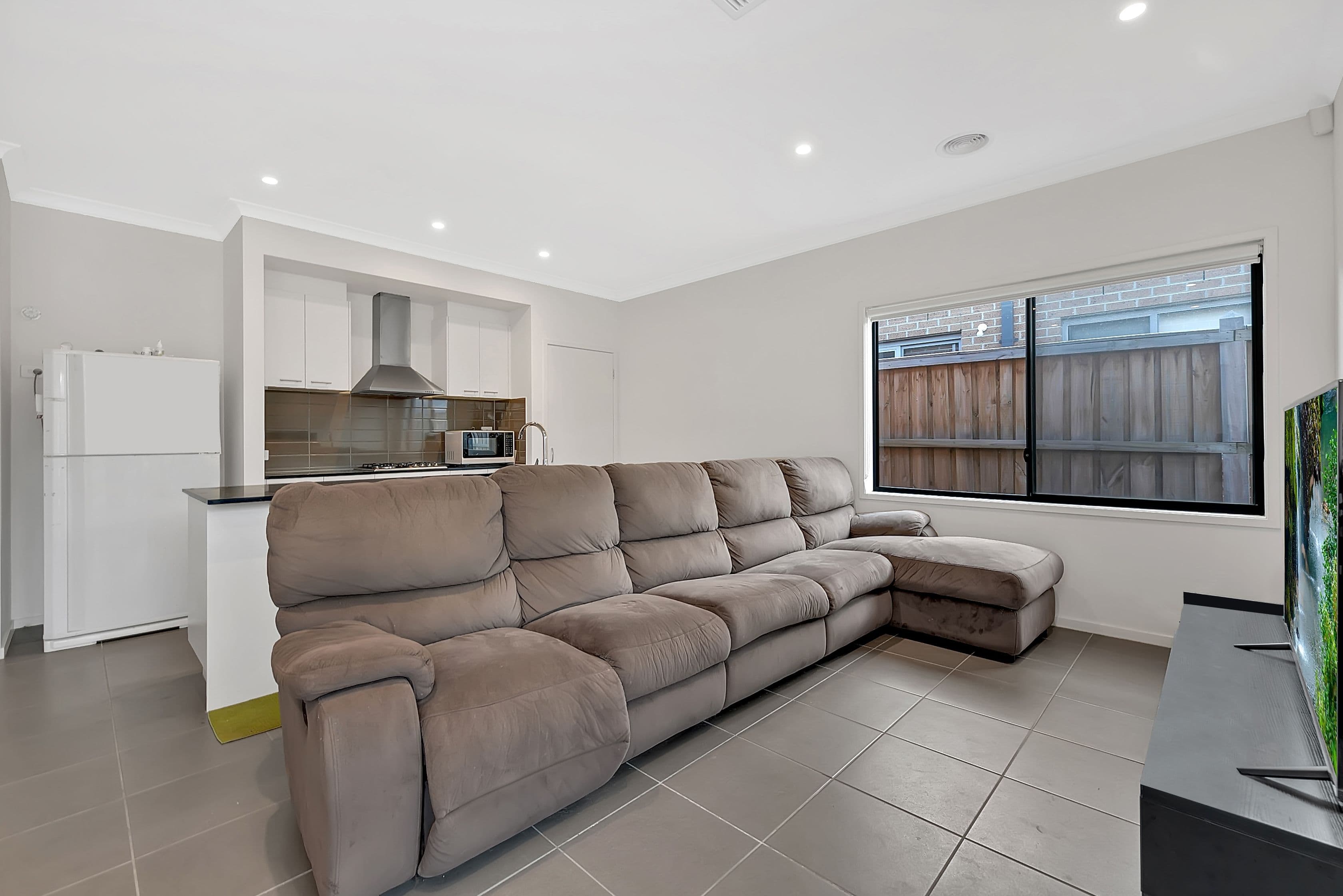 9 Roseneath Way, Mickleham VIC 3064, Mickleham - Thumbnail 5