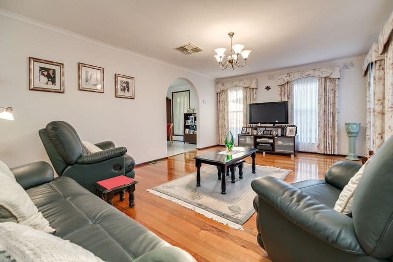 17 Karingal Way, THOMASTOWN VIC 3074, Thomastown - Thumbnail 3