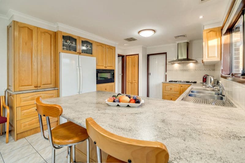 17 Karingal Way, THOMASTOWN VIC 3074, Thomastown - Thumbnail 7