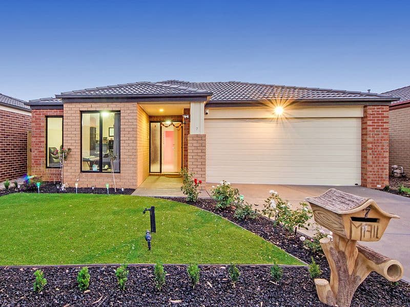 7 Sinclair Crescent, TARNEIT VIC 3029, Tarneit - Image 1