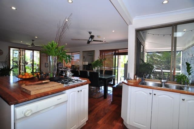 12 Iragana Street, HOPE ISLAND QLD 4212, Hope Island - Thumbnail 3