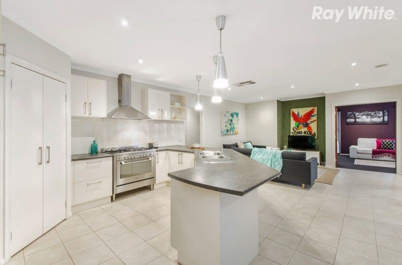 8 Ellendale Street, Rowville VIC 3178, Rowville - Thumbnail 2