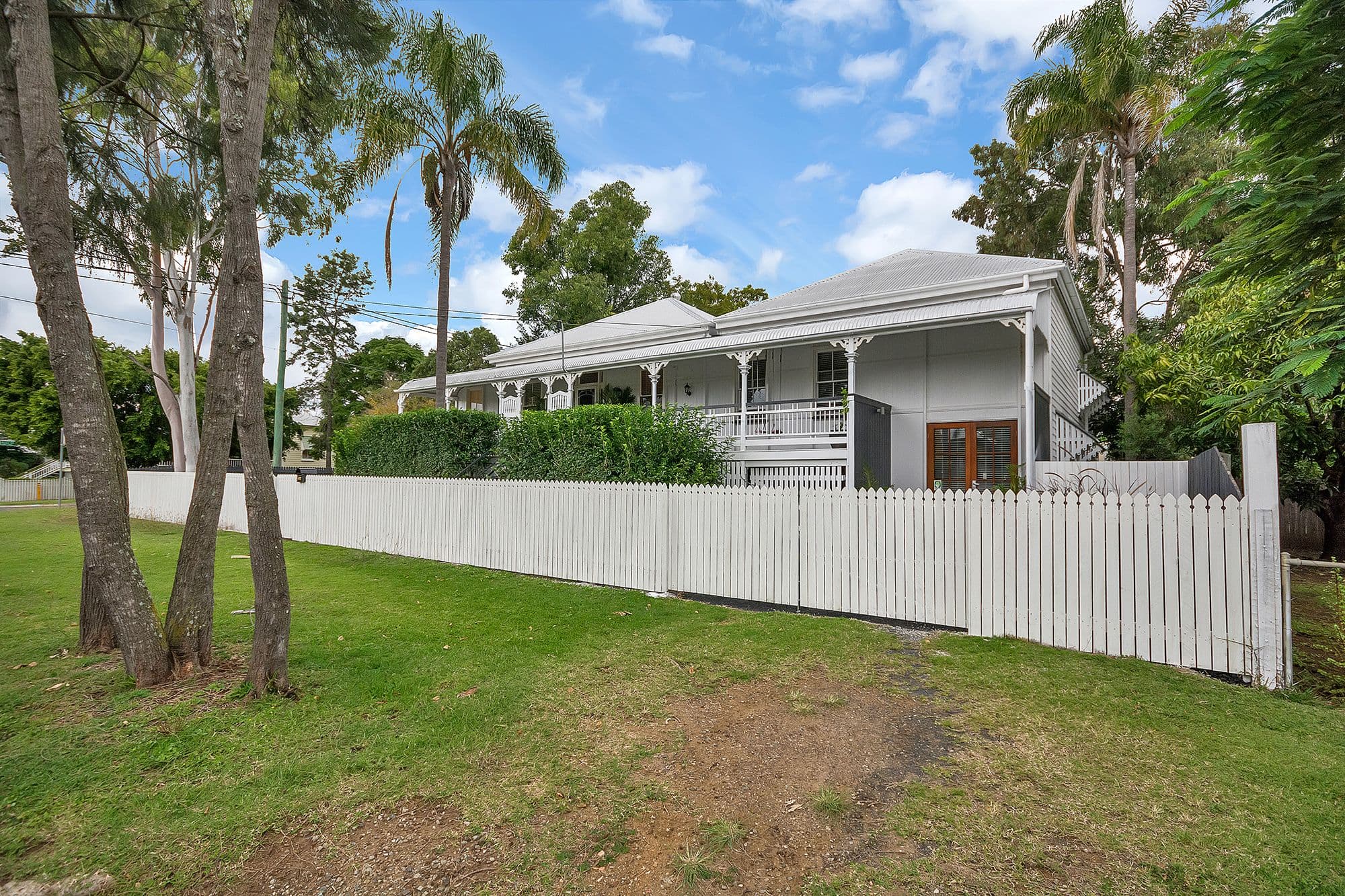 147 Glebe Road, Silkstone QLD 4304, Silkstone - Thumbnail 2