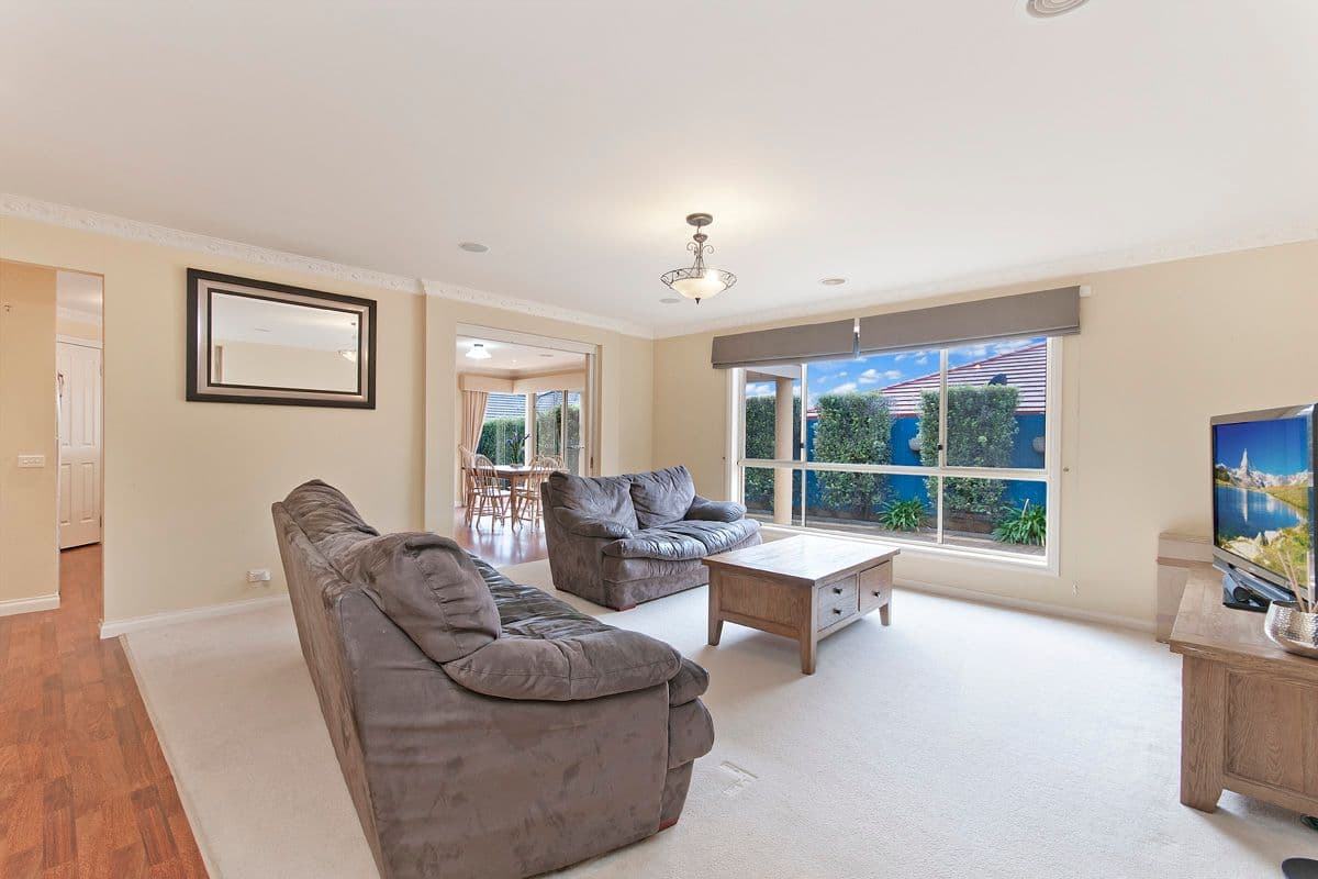 4 Gabreka Court, Warrnambool VIC 3280, Warrnambool - Thumbnail 2