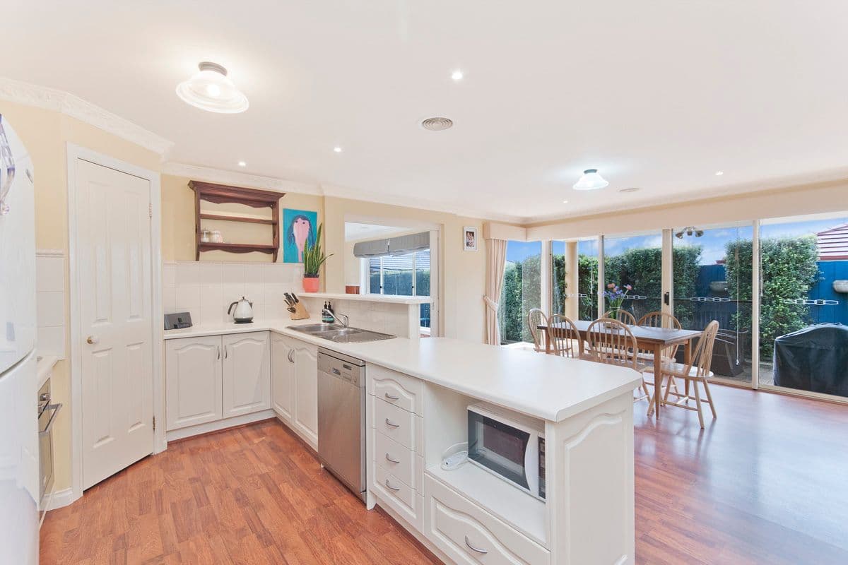 4 Gabreka Court, Warrnambool VIC 3280, Warrnambool - Thumbnail 3