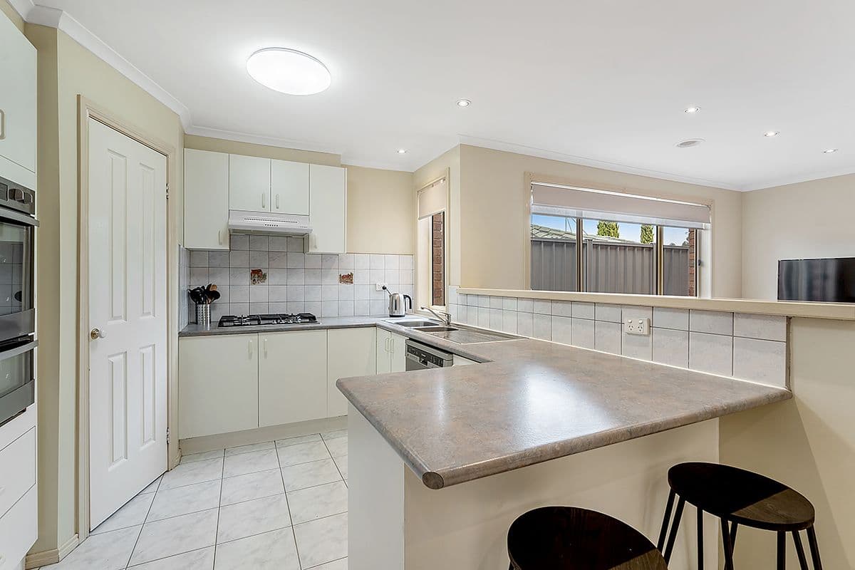 10 Sheridan Way, Roxburgh Park VIC 3064, Roxburgh Park - Thumbnail 5