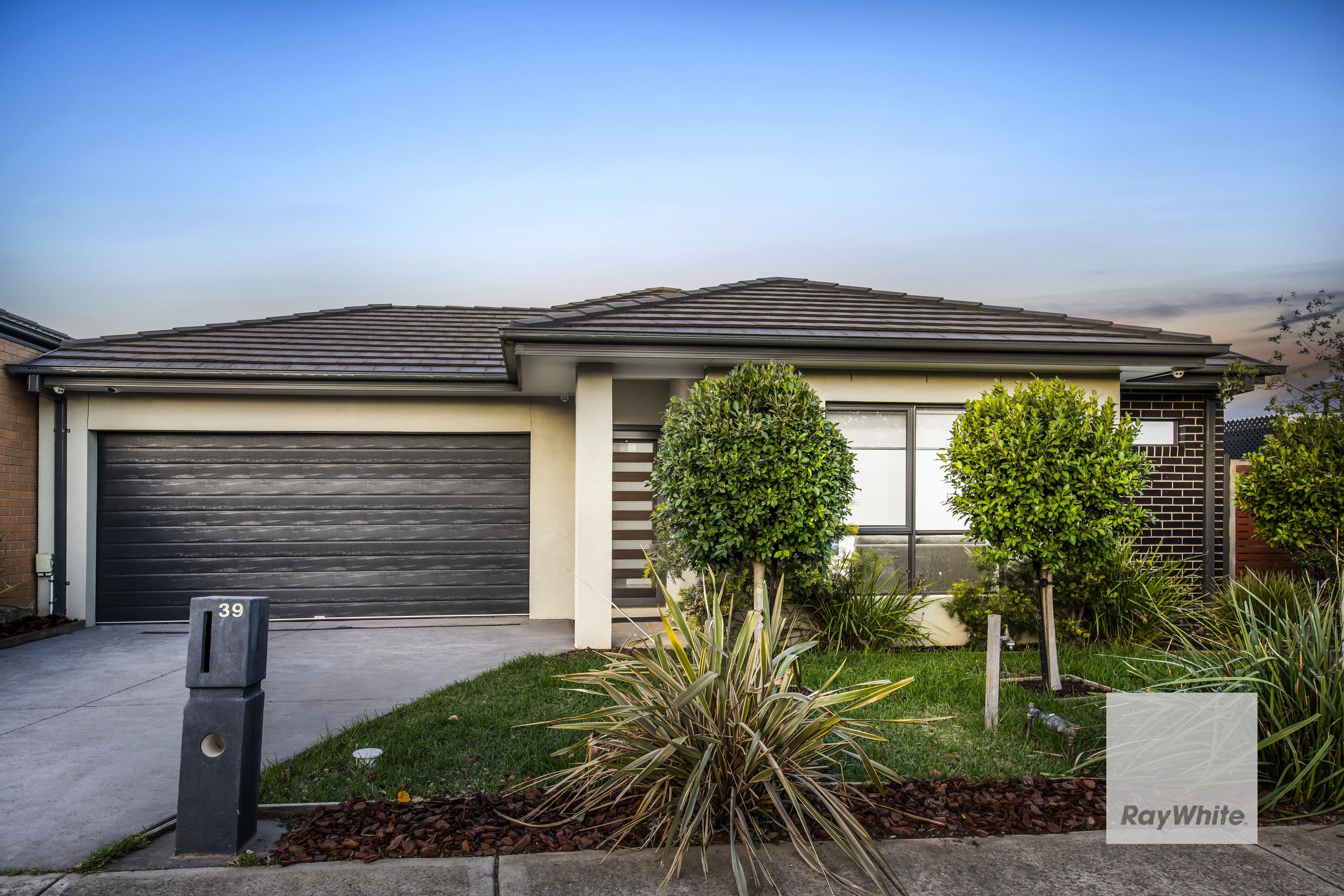 39 Higgins Street, FRASER RISE VIC 3336, Fraser Rise - Image 1