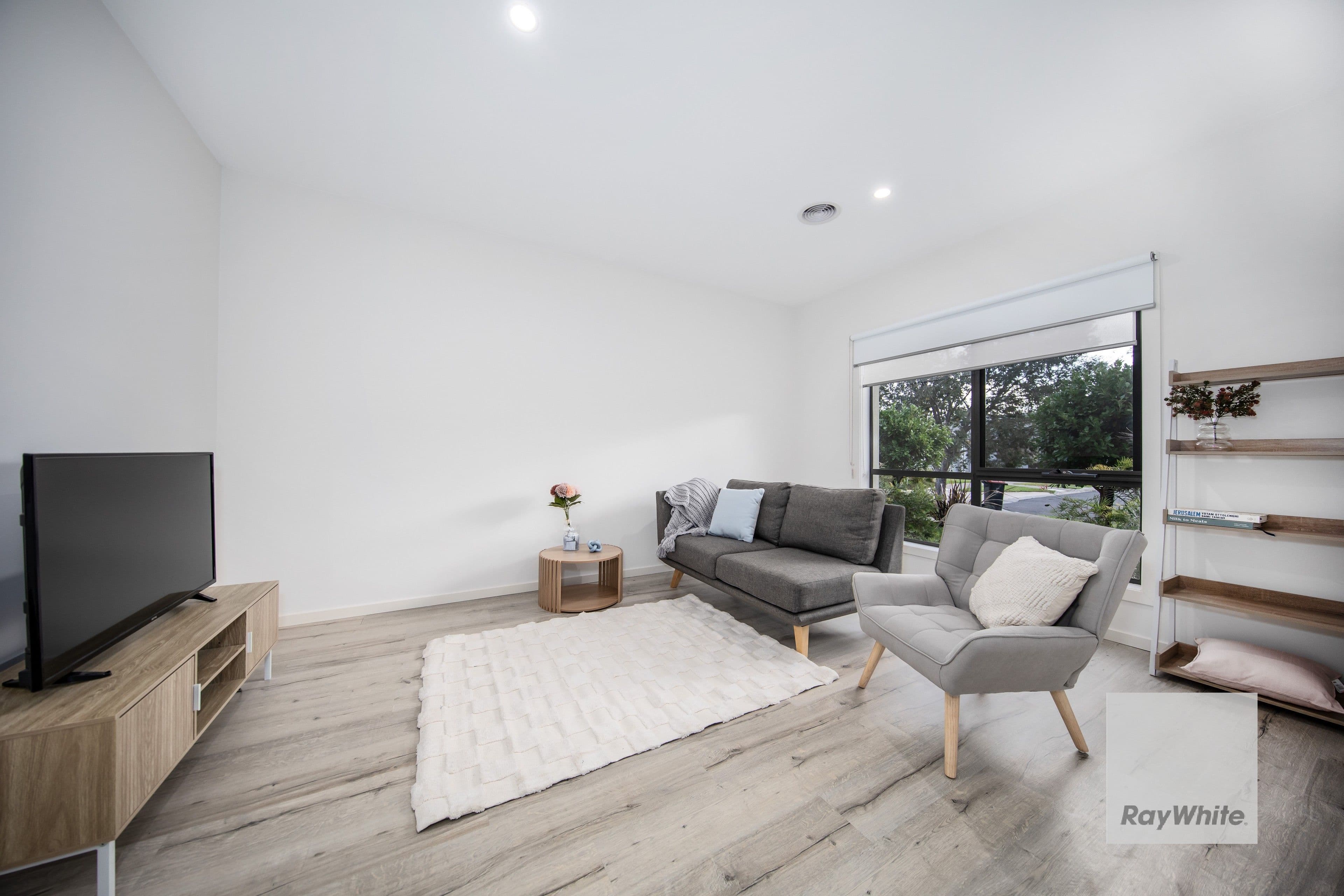 39 Higgins Street, FRASER RISE VIC 3336, Fraser Rise - Thumbnail 2