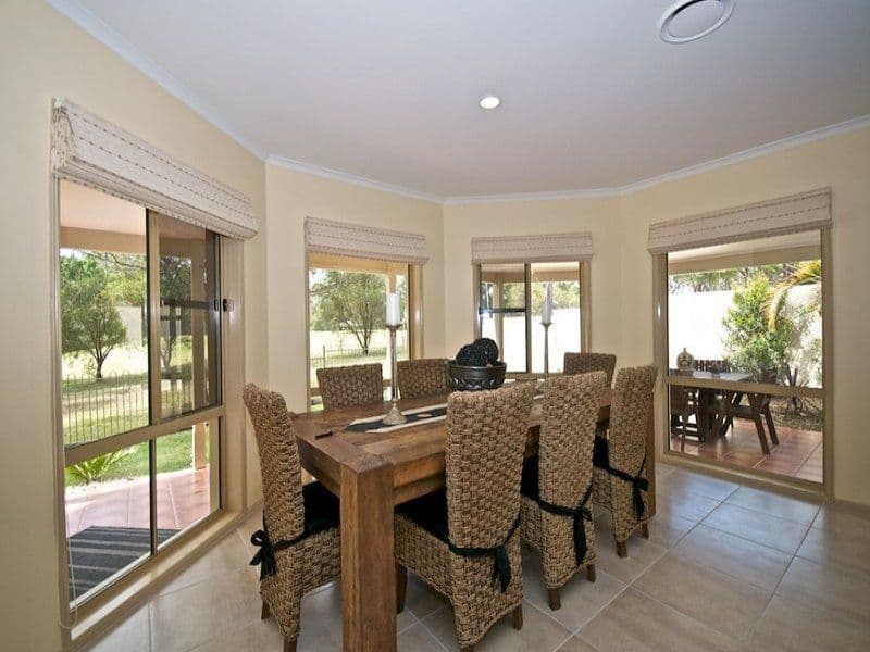 25 Hazel Court, ARUNDEL QLD 4214, Arundel - Thumbnail 5