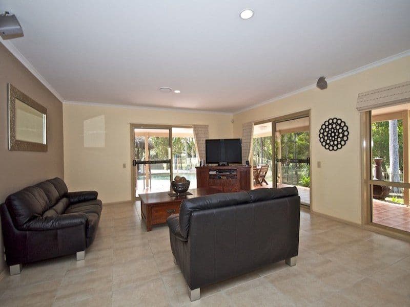 25 Hazel Court, ARUNDEL QLD 4214, Arundel - Thumbnail 7