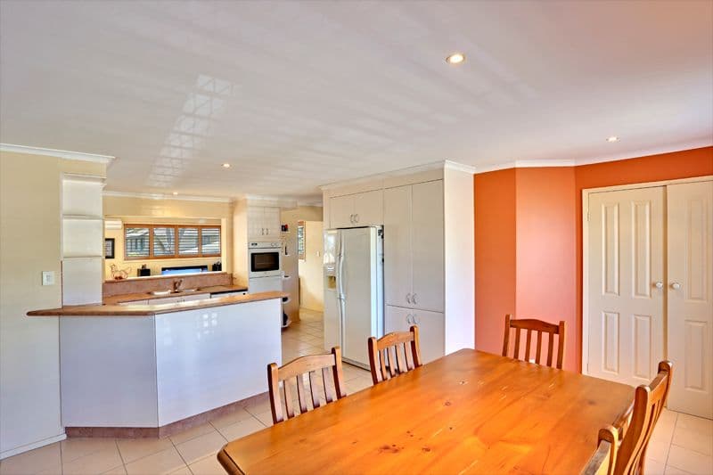 5 Marlowe Road, Bateau Bay NSW 2261, Bateau Bay - Thumbnail 2