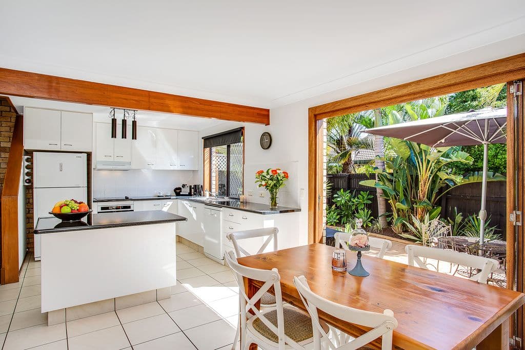 25 Sunbird Street, Burleigh Waters QLD 4220, Burleigh Waters - Image 1