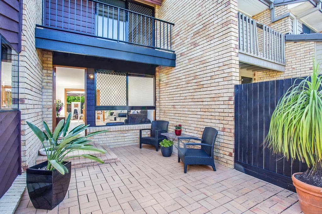 25 Sunbird Street, Burleigh Waters QLD 4220, Burleigh Waters - Thumbnail 4