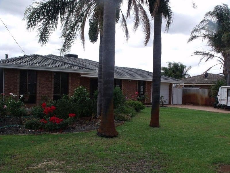 27 Montrose Circle, CAMILLO WA 6111, Camillo - Thumbnail 2