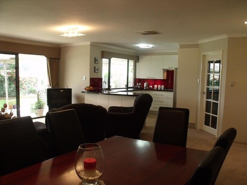 27 Montrose Circle, CAMILLO WA 6111, Camillo - Thumbnail 3