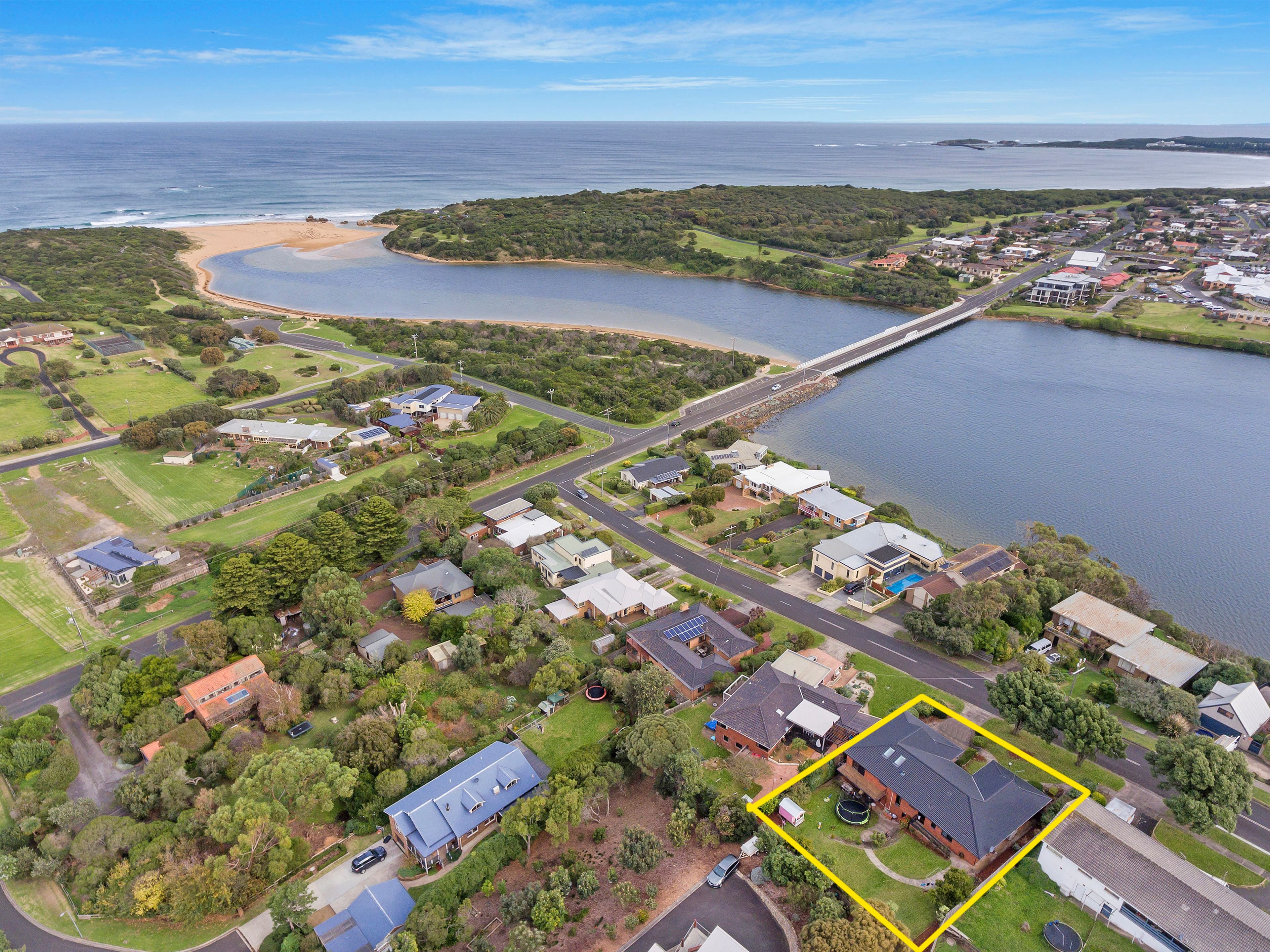 12 Riverview Terrace, Warrnambool VIC 3280, Warrnambool - Thumbnail 2
