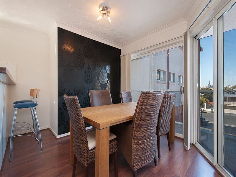 125 Stoneleigh Street, LUTWYCHE QLD 4030, Lutwyche - Thumbnail 2