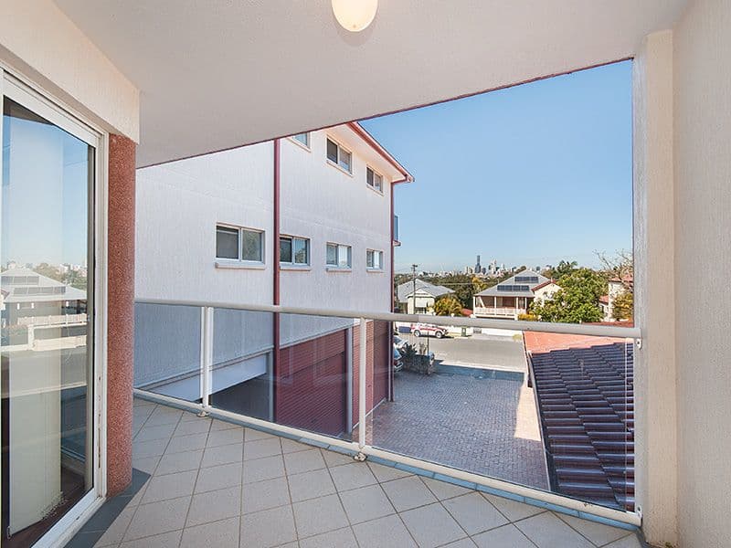 125 Stoneleigh Street, LUTWYCHE QLD 4030, Lutwyche - Thumbnail 5