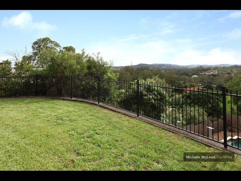 56 Bielby Road, CHAPEL HILL QLD 4069, Chapel Hill - Thumbnail 4