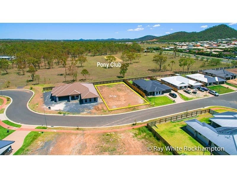 14 Belbowrie Avenue, Norman Gardens QLD 4701, Norman Gardens - Thumbnail 4
