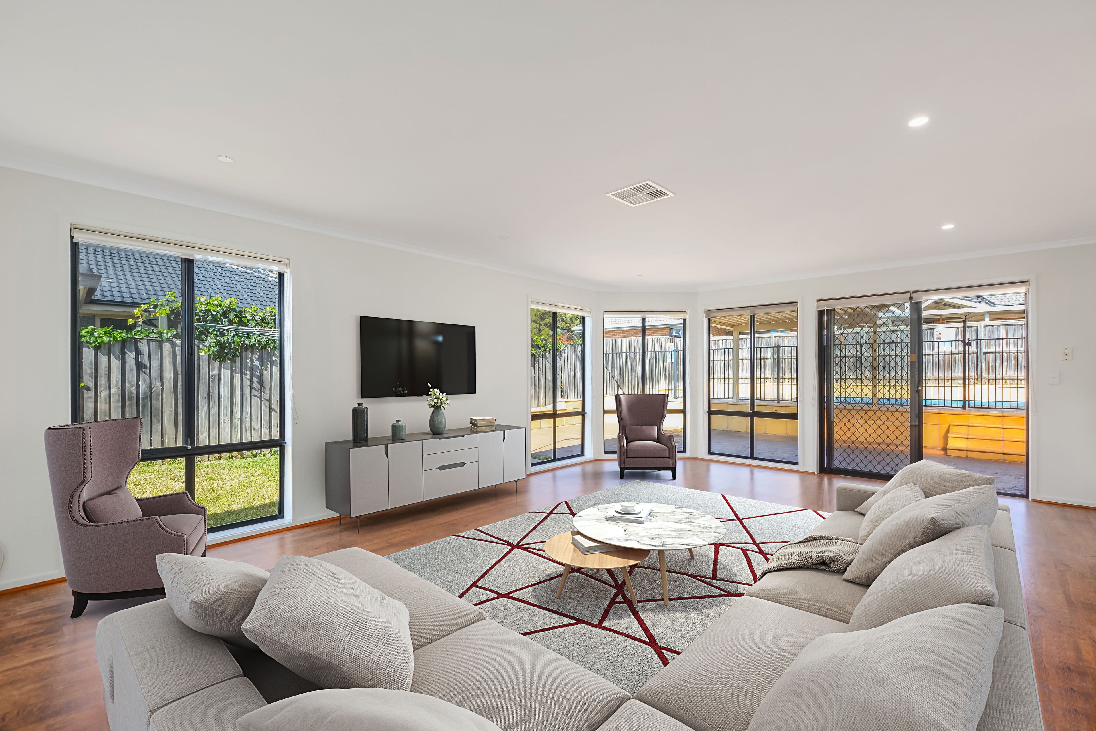 5 Pinewood Place, Horsley - Image 1