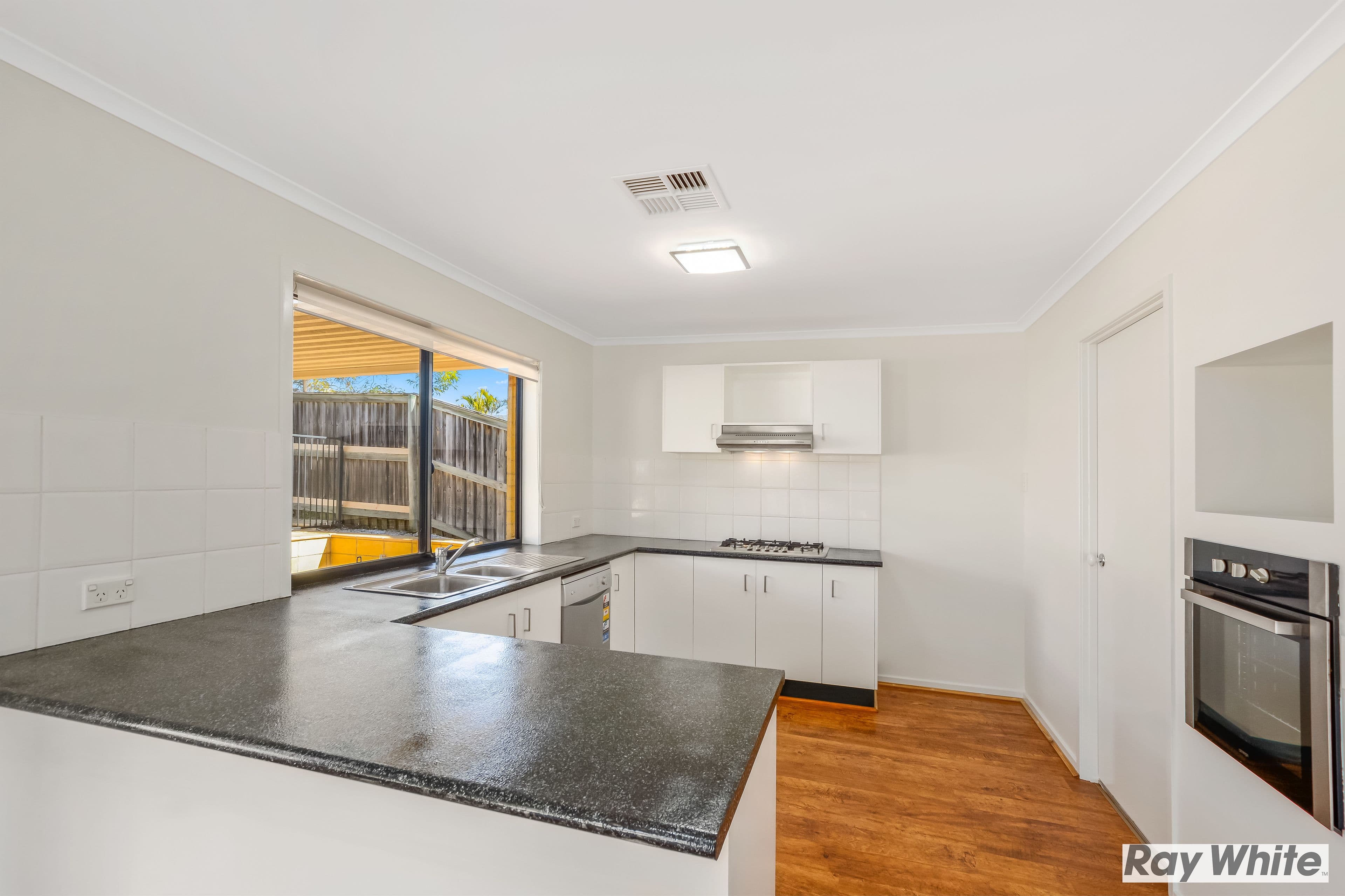 5 Pinewood Place, Horsley - Thumbnail 4
