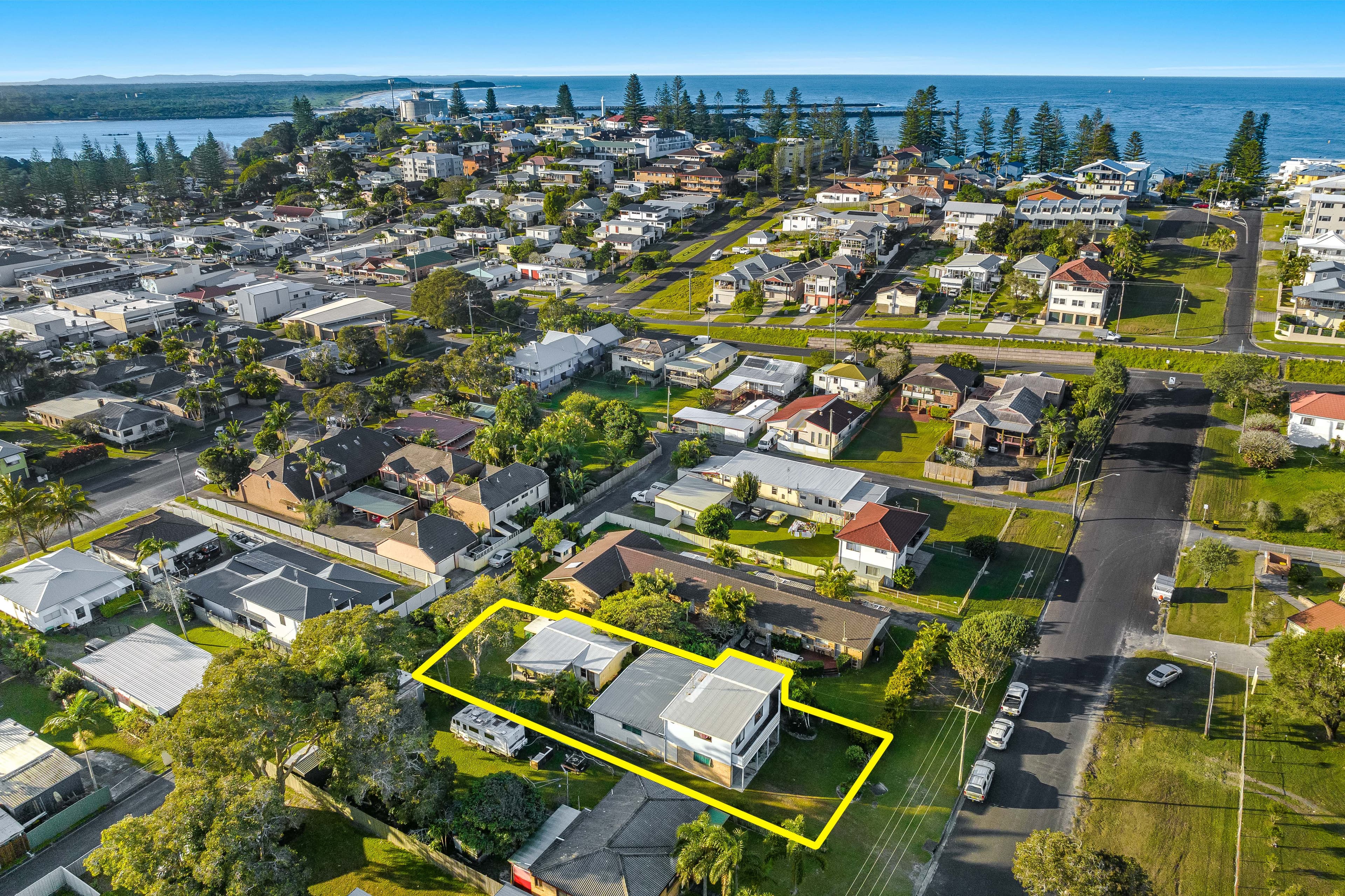 33 Queen Street, Yamba NSW 2464, Yamba - Image 1