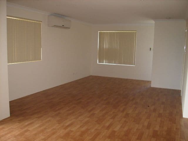 18 Yarraman Road, WAGGRAKINE WA 6530, Waggrakine - Thumbnail 8