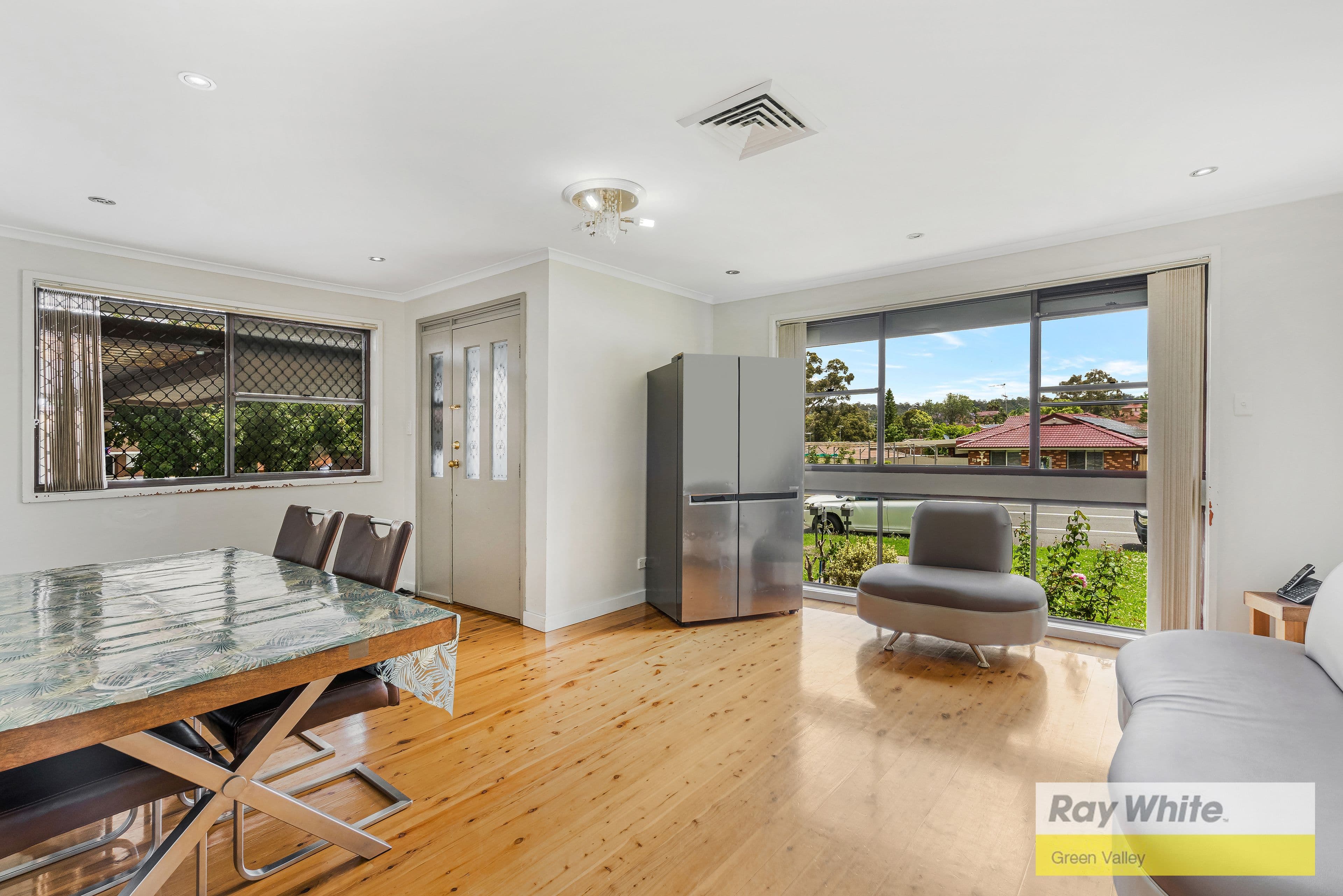 20 Glen Davis Avenue, Bossley Park NSW 2176, Bossley Park - Thumbnail 4