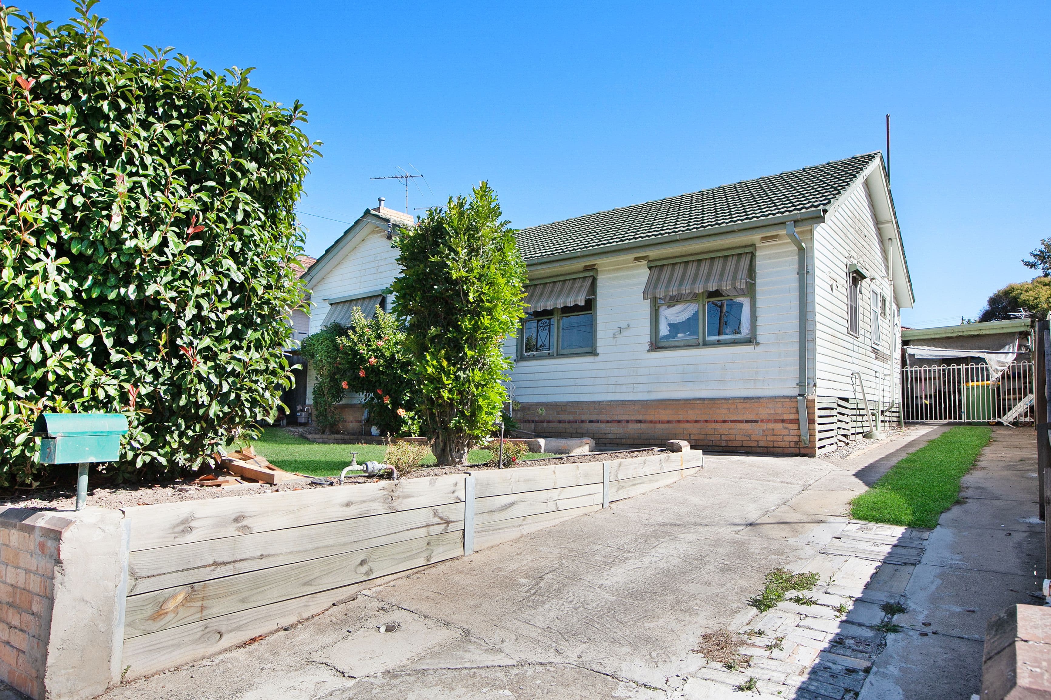 7 Nicholson Avenue, Reservoir VIC 3073, Reservoir - Thumbnail 3