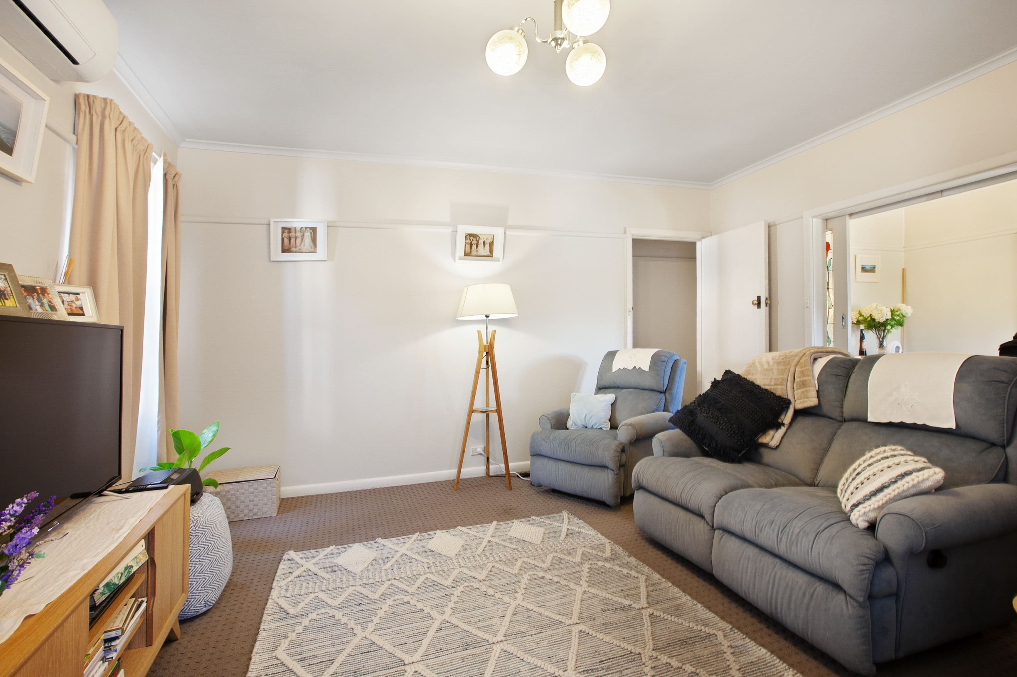 7 Nicholson Avenue, Reservoir VIC 3073, Reservoir - Thumbnail 4