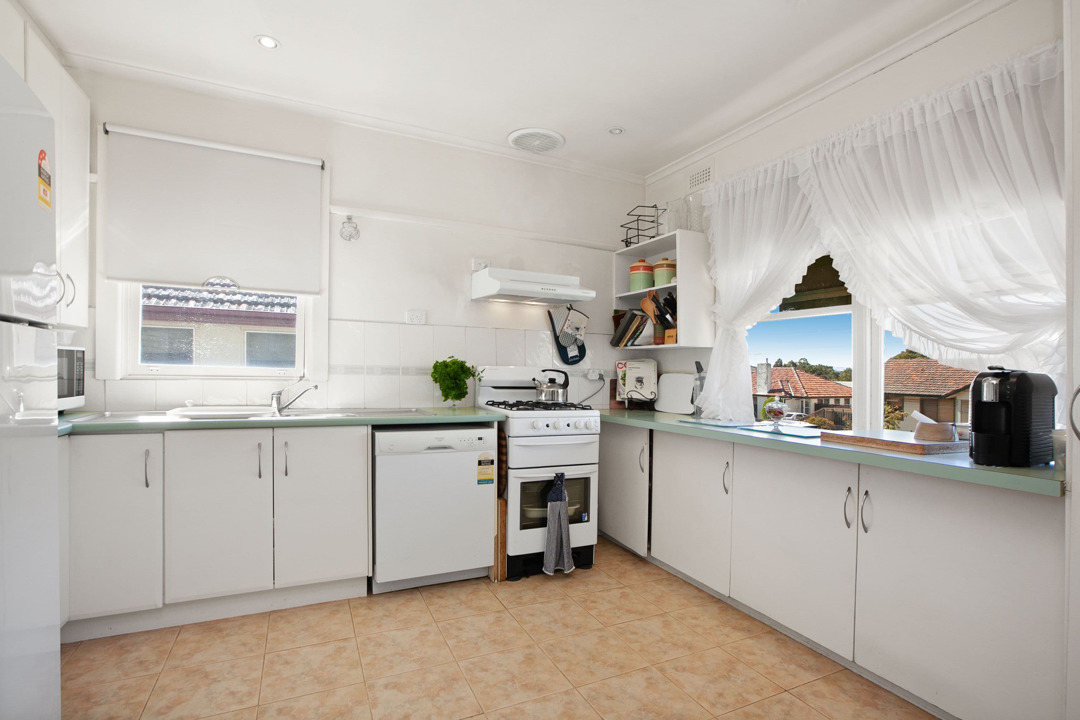 7 Nicholson Avenue, Reservoir VIC 3073, Reservoir - Thumbnail 8