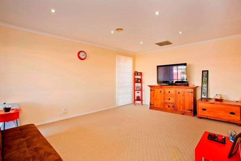 5 Marina Court, LARA VIC 3212, Lara - Thumbnail 2