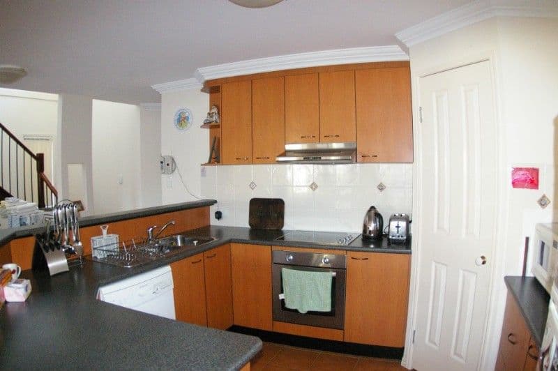 12 Gale Street, REDCLIFFE QLD 4020, Redcliffe - Thumbnail 2