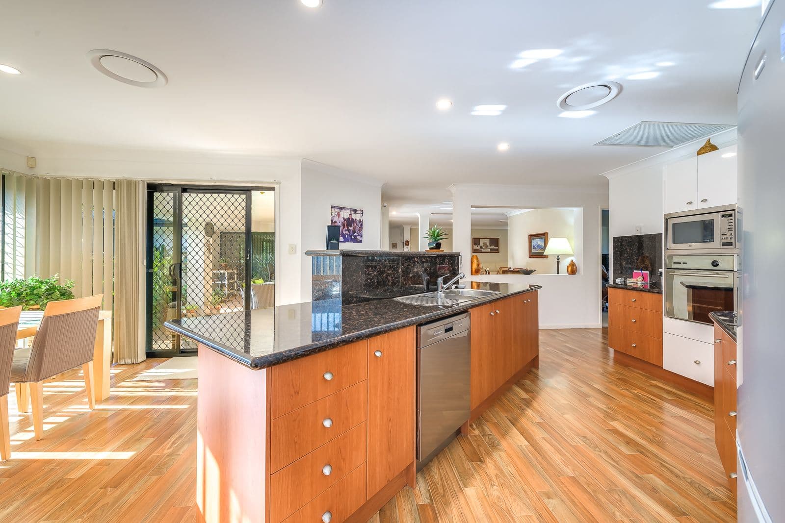10 Mellum Circuit, Pacific Pines QLD 4211, Pacific Pines - Thumbnail 4
