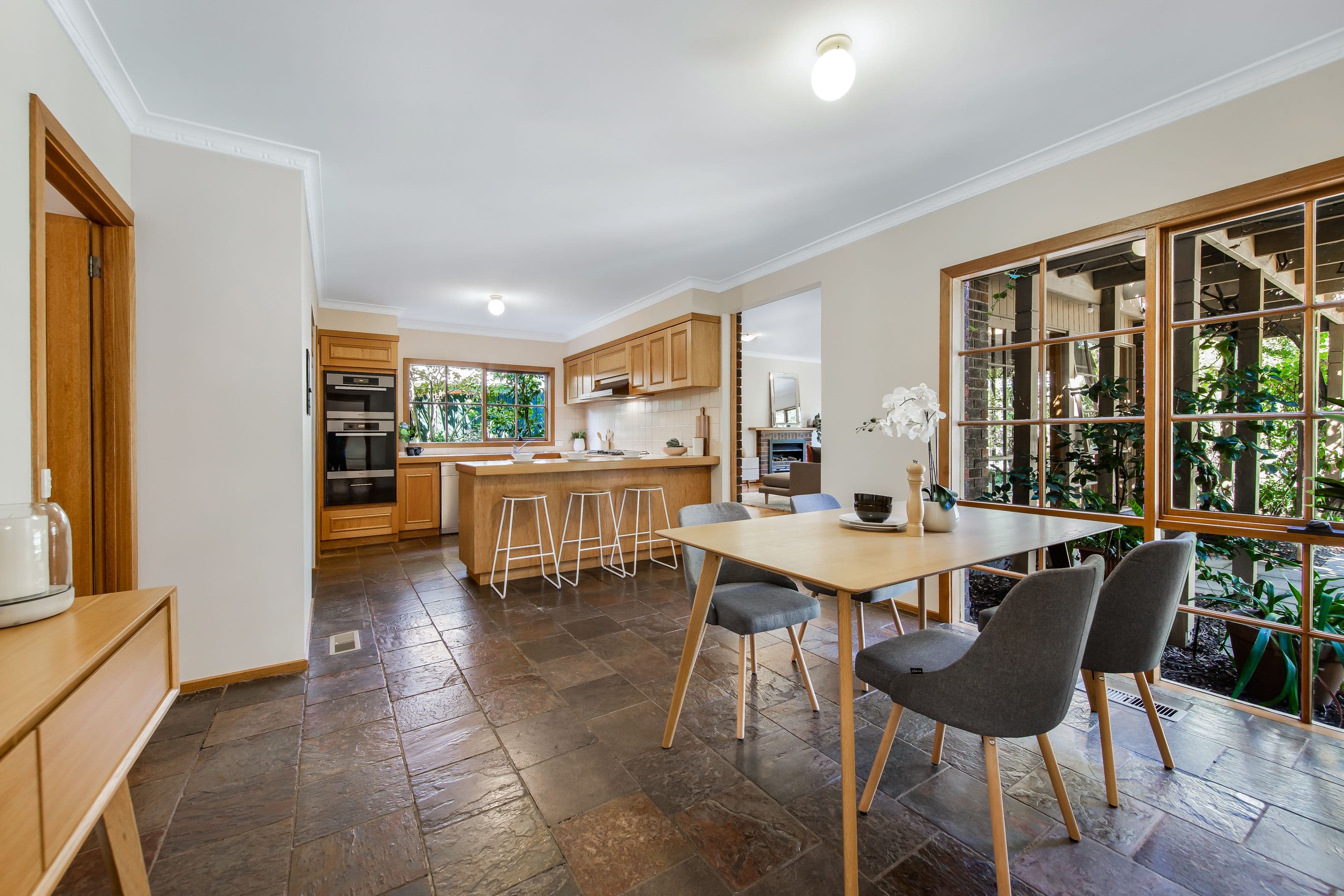 47 Bruce Street, Mount Waverley VIC 3149, Mount Waverley - Thumbnail 6