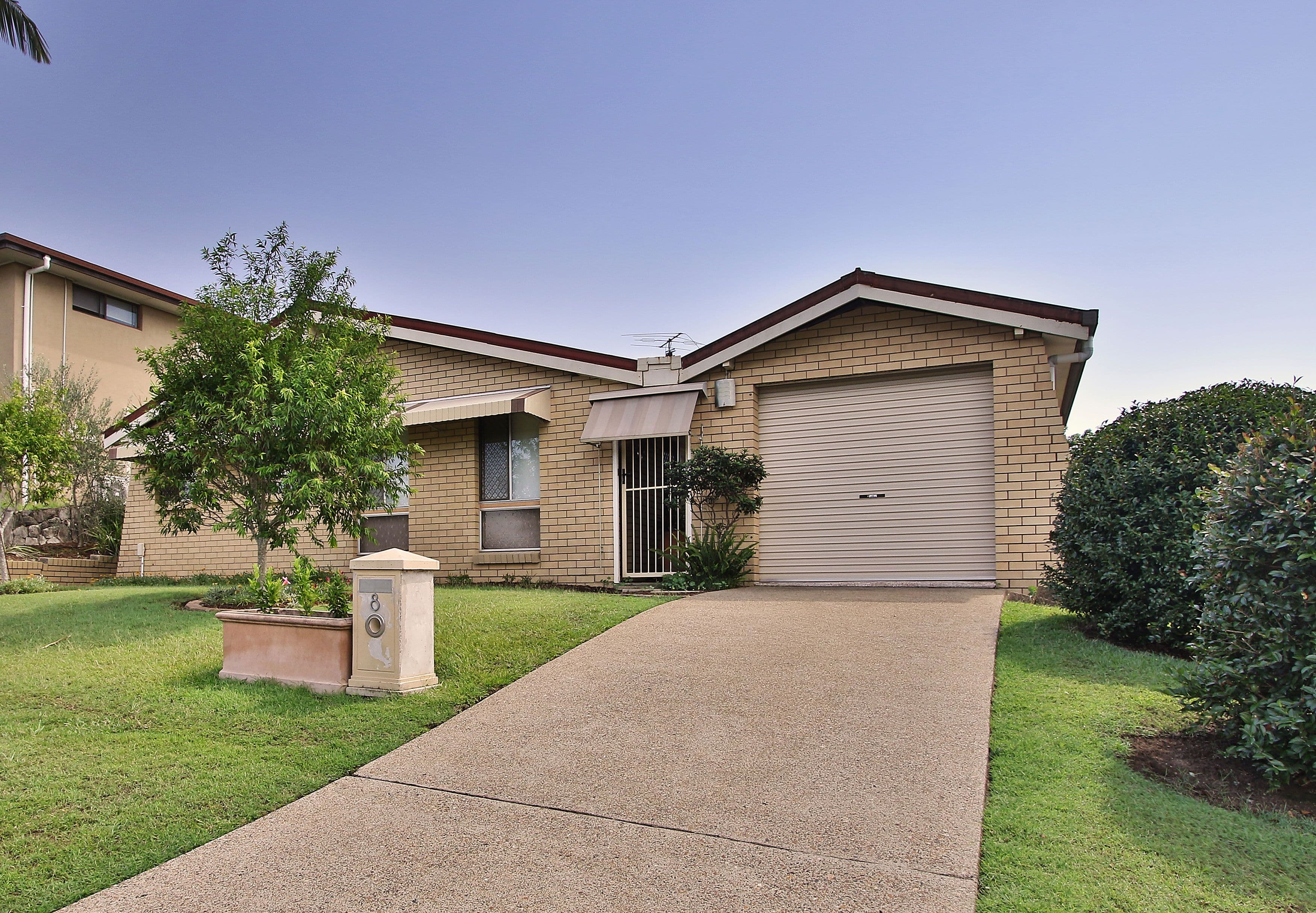 8 Pavuvu Street, Mansfield QLD 4122, Mansfield - Thumbnail 2
