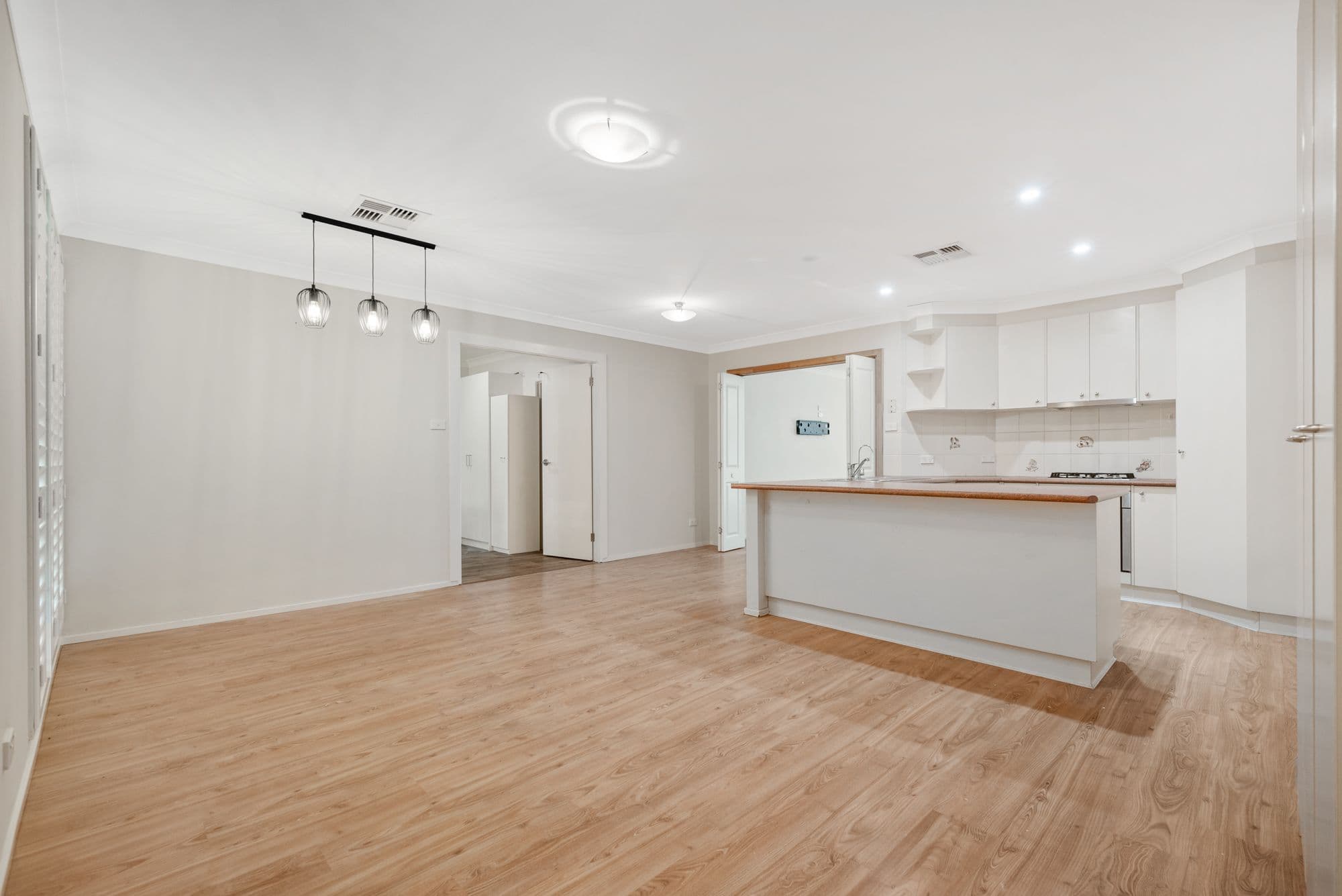 7 Dorcas Place, Rosemeadow NSW 2560, Rosemeadow - Thumbnail 3
