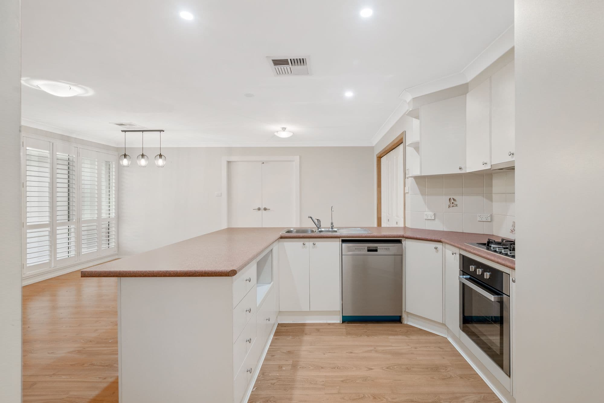 7 Dorcas Place, Rosemeadow NSW 2560, Rosemeadow - Thumbnail 6