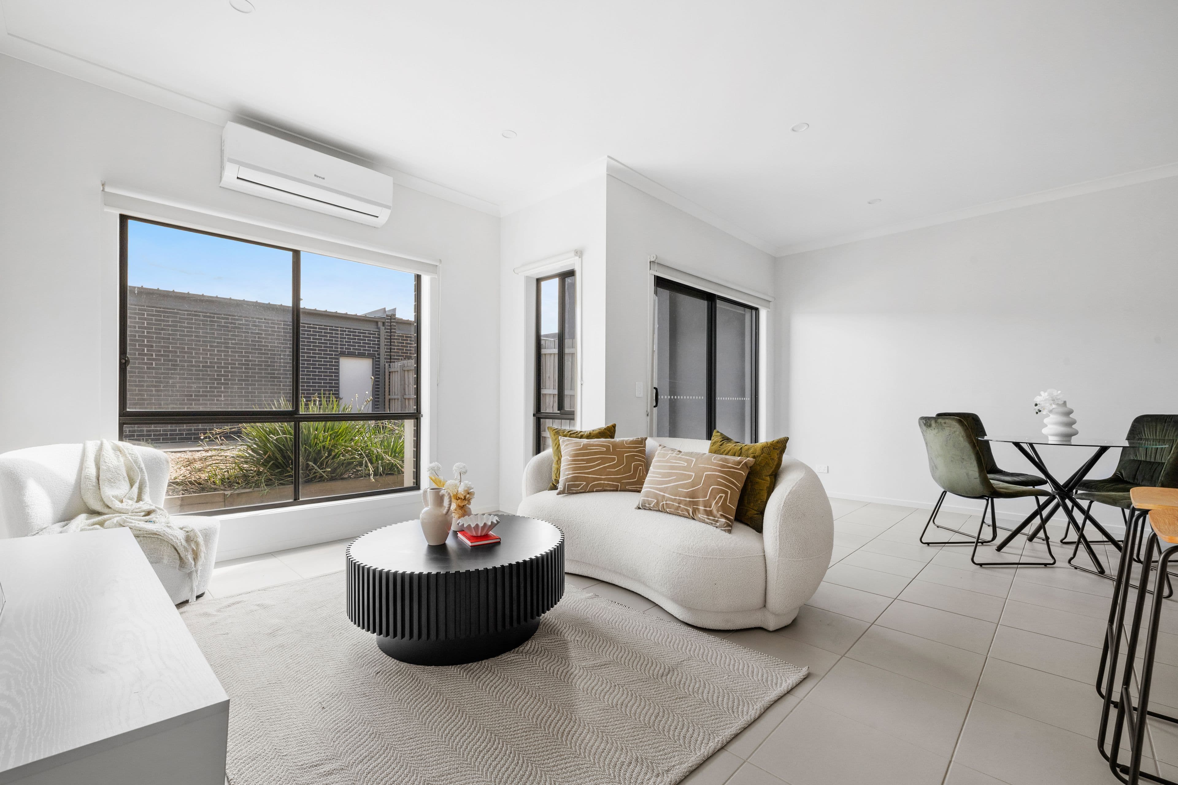 15 Mahla Avenue, Wollert VIC 3750, Wollert - Thumbnail 2