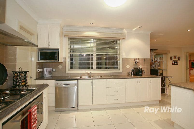 22 Evergreen Court, CRANBOURNE NORTH VIC 3977, Cranbourne North - Thumbnail 7