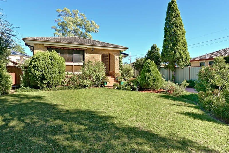 4 Bossley Road, Bossley Park NSW 2176, Bossley Park - Image 1
