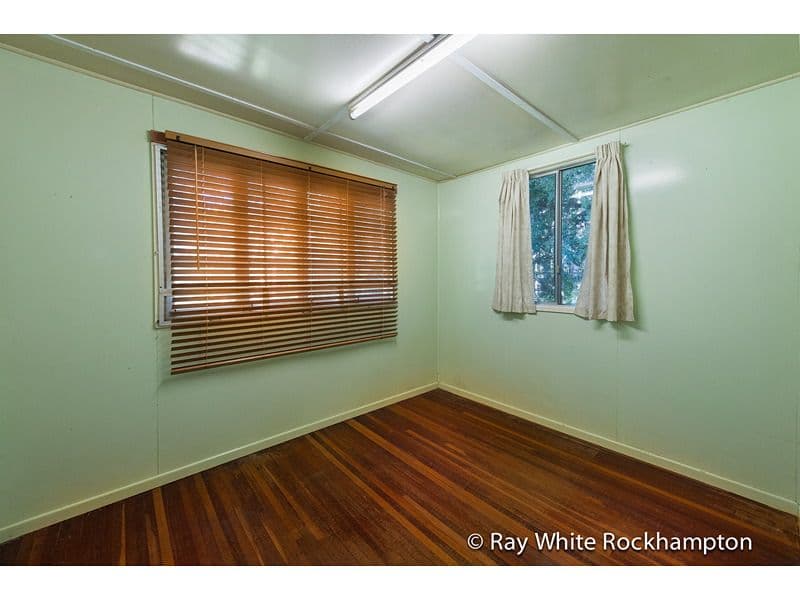 7 Martha Street, THE RANGE QLD 4700, The Range - Thumbnail 7