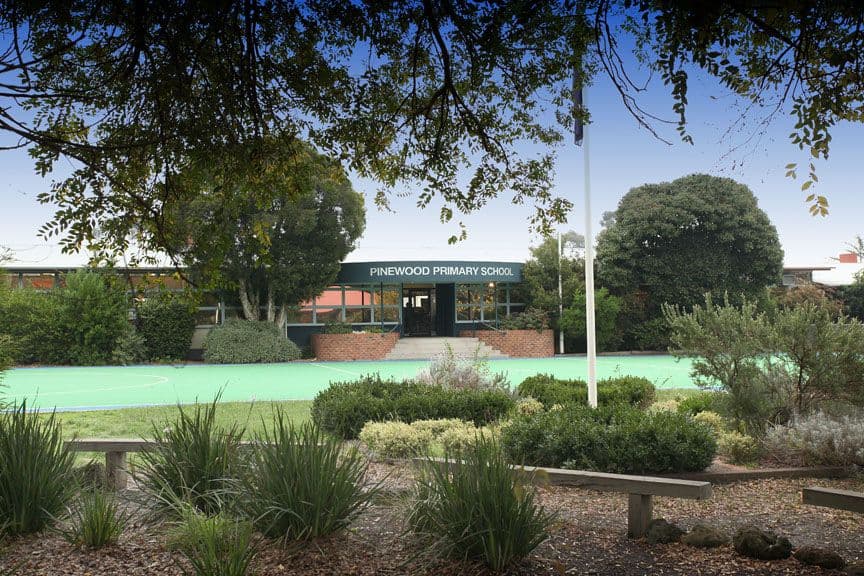 96 Lemont Avenue, MOUNT WAVERLEY VIC 3149, Mount Waverley - Thumbnail 2